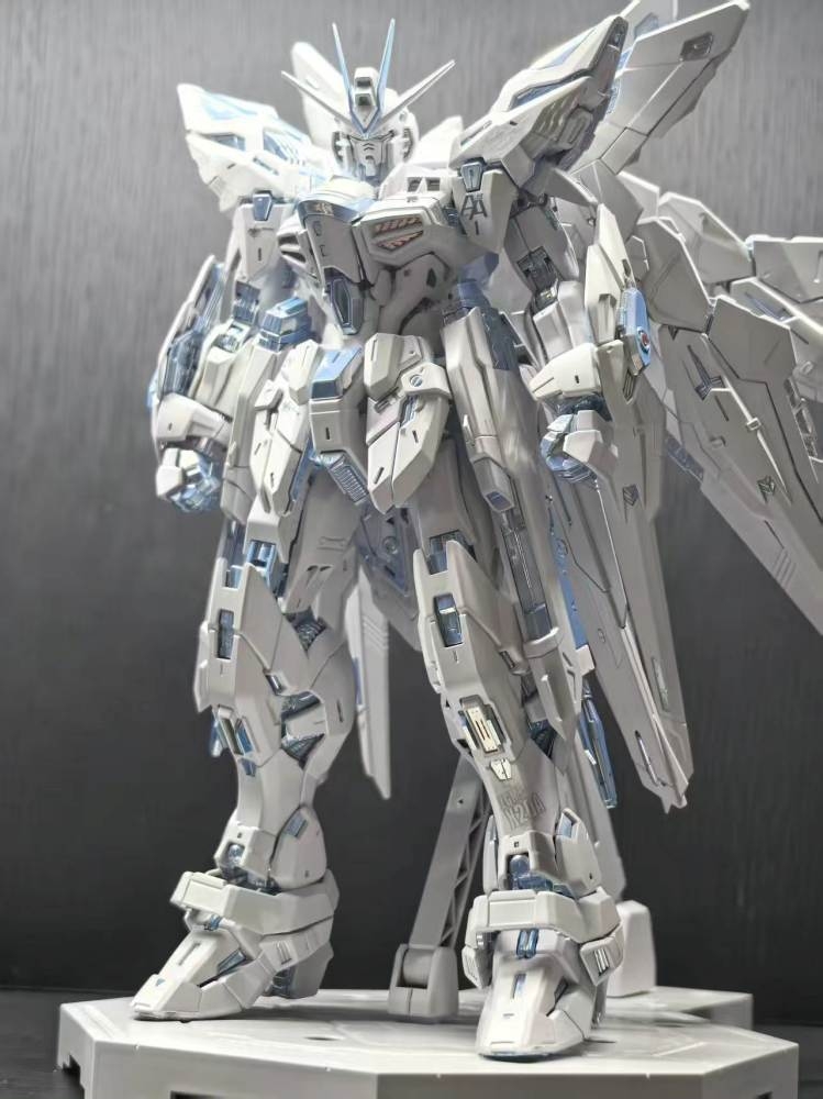 Mô hình lắp ráp MGEX 1/100 Strike Freedom Gundam Twilight Coating - 7701 Changlong