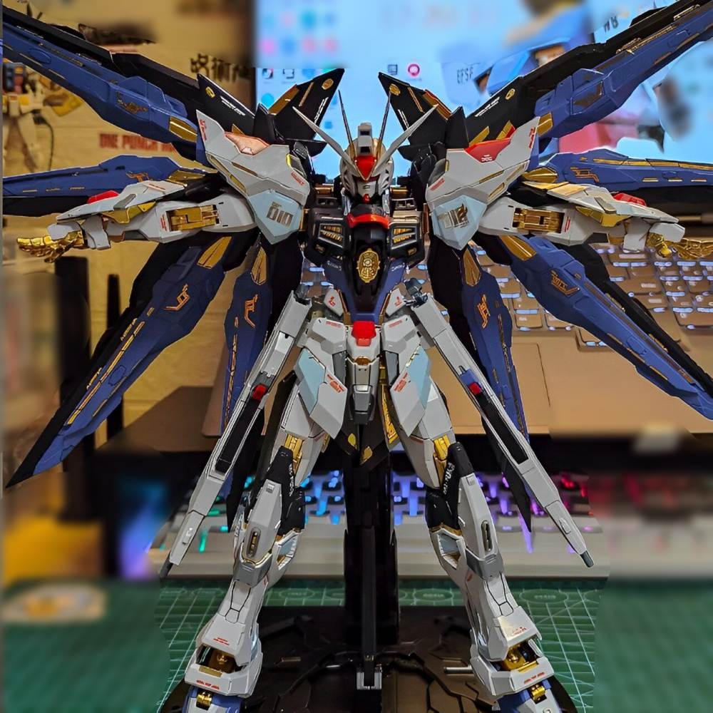 Mô hình lắp ráp MG Strike Freedom Soul Blue ver MB 1/100 8802S daban