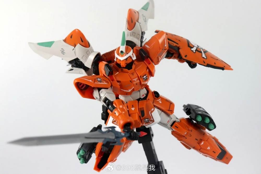 Mô hình lắp ráp MG 1/100 Mobile Ginn Gladiator Miguel Ayman Custom - Phantom Model