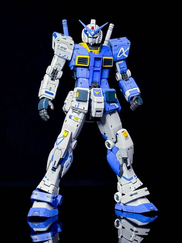 Mô hình lắp ráp RG 1/144 RX-78-2 2.0 RX78 Kowloon Fist Color Scheme White Base 5501