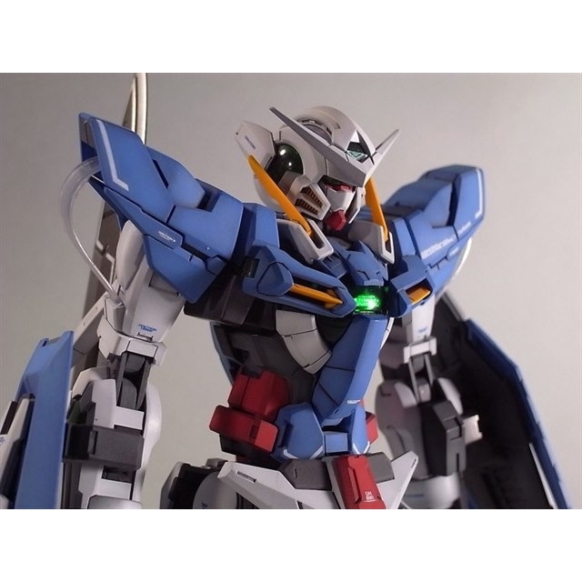 Mô hình lắp ráp MG GUNDAM EXIA GN-001 1/100 BANDAI