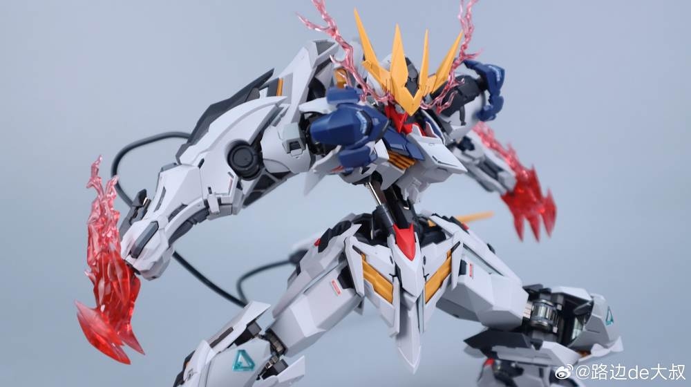Mô hình lắp ráp 1/100 Barbatos Lupus Rex metal frame Wolf model