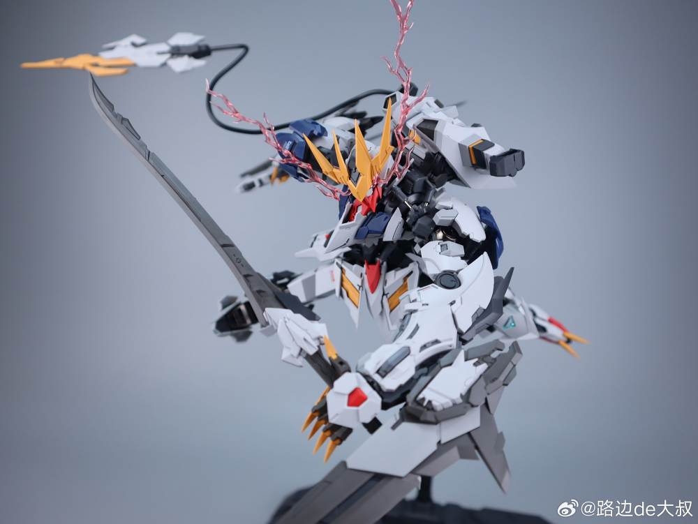 Mô hình lắp ráp 1/100 Barbatos Lupus Rex metal frame Wolf model