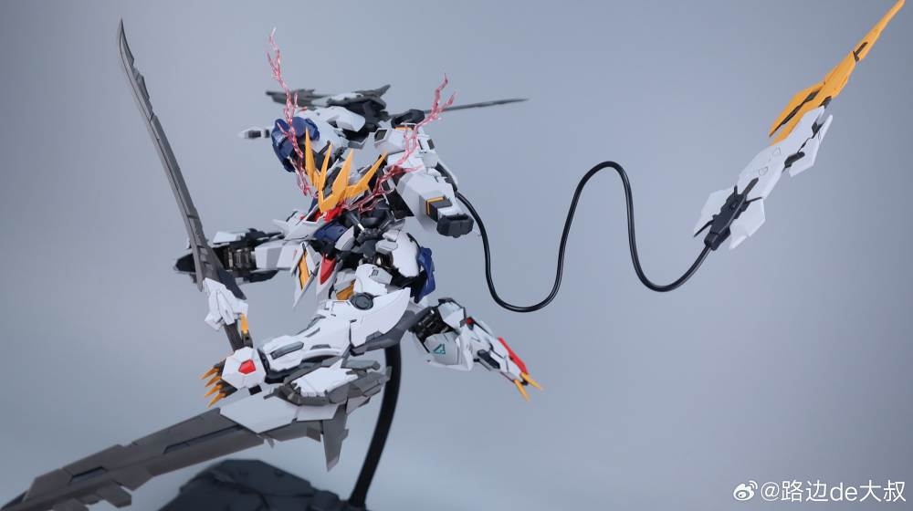 Mô hình lắp ráp 1/100 Barbatos Lupus Rex metal frame Wolf model