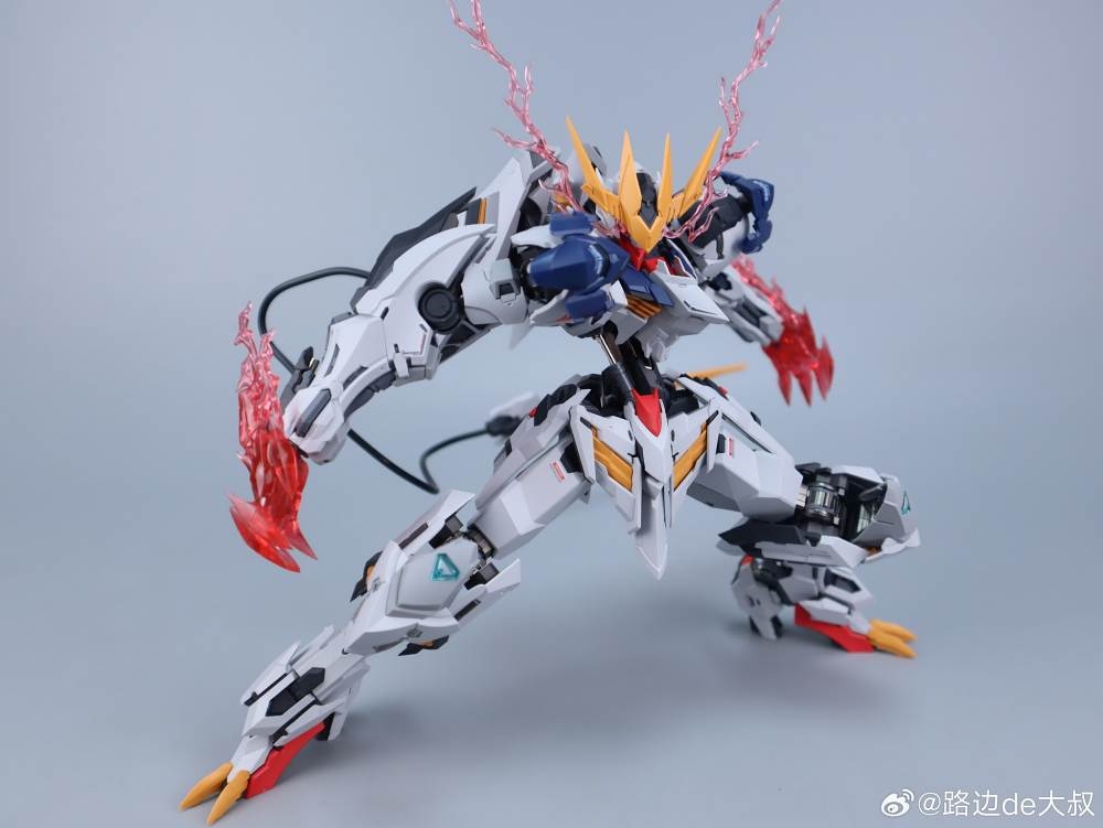 Mô hình lắp ráp 1/100 Barbatos Lupus Rex metal frame Wolf model