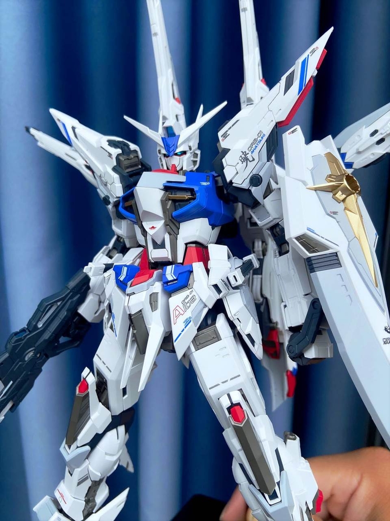 Mô hình lắp ráp Yatagarasu 1/100 Light of Orb Akatsuki Oowashi Shiranui