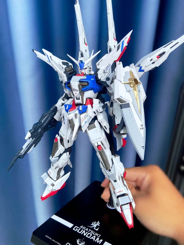 Mô hình lắp ráp Yatagarasu 1/100 Light of Orb Akatsuki Oowashi Shiranui