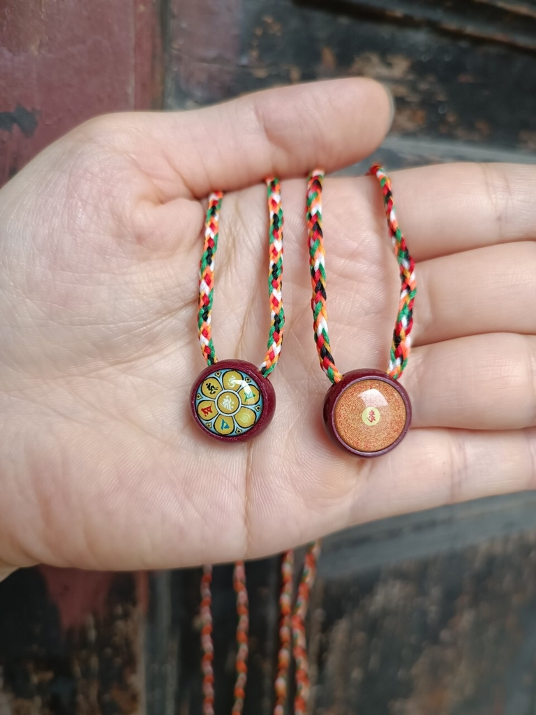Mặt Dây Chuyền Chú Lăng Nghiêm bằng đá Chusa