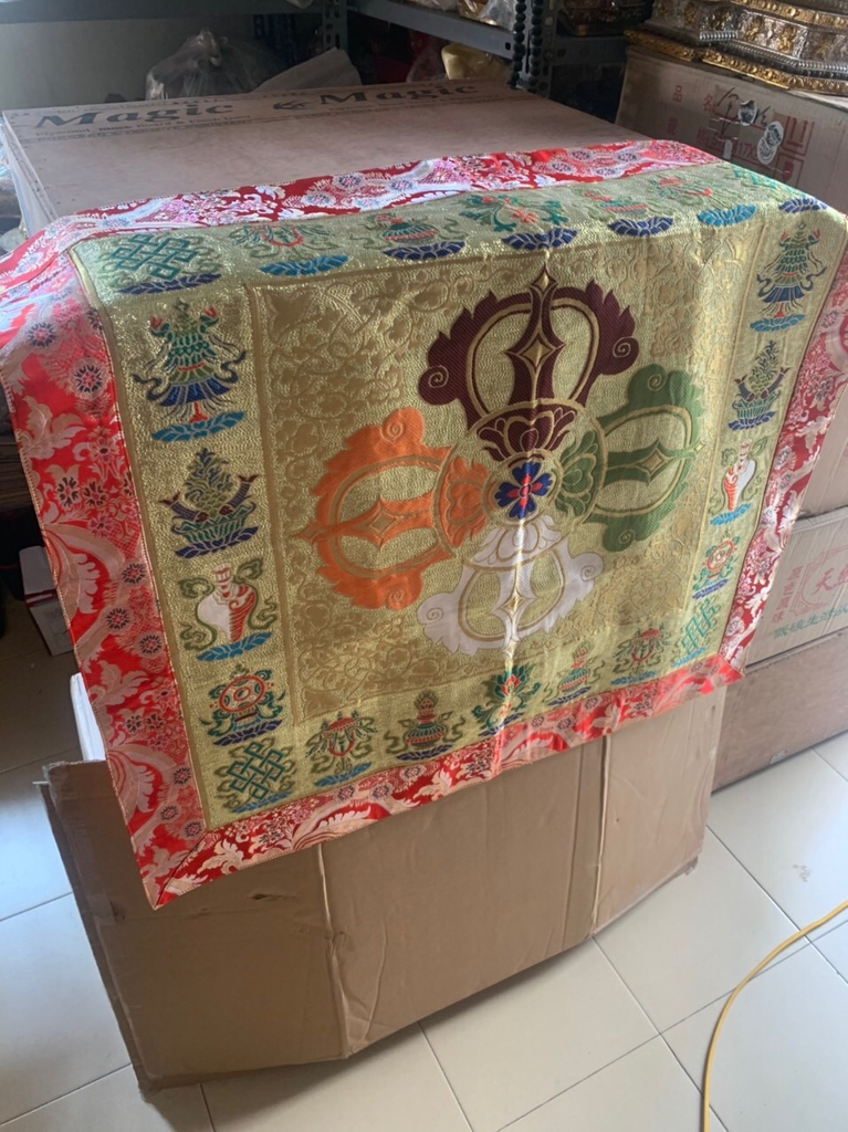 KHĂN TRẢI BÀN VUÔNG