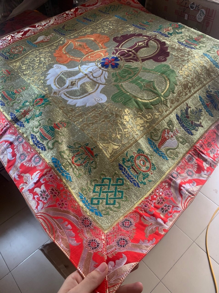 KHĂN TRẢI BÀN VUÔNG