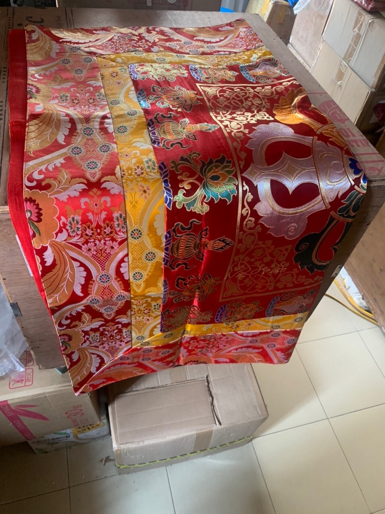 KHĂN TRẢI BÀN VUÔNG