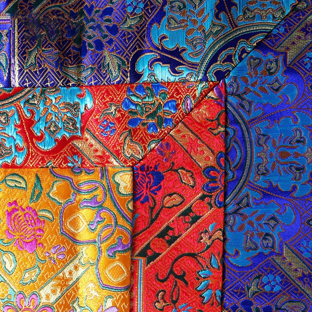 KHĂN TRẢI BÀN VUÔNG