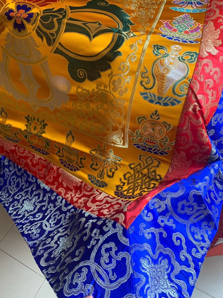 KHĂN TRẢI BÀN VUÔNG