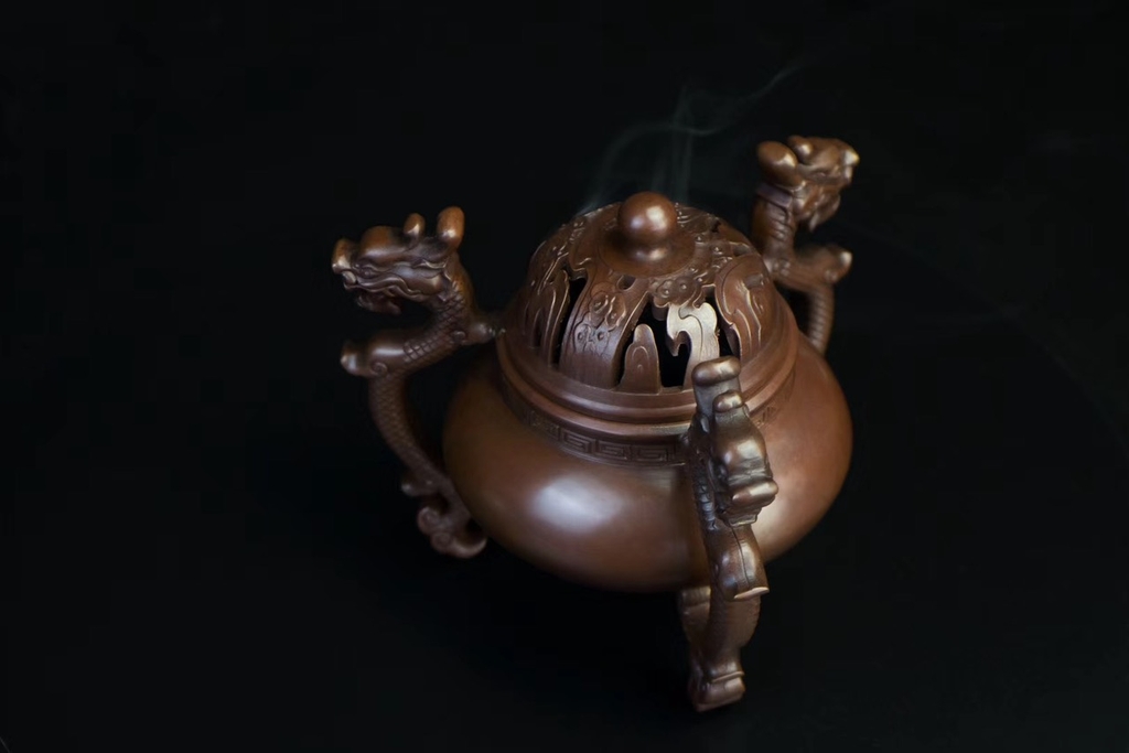 Đỉnh trầm Tam Long (lư hương đồng nghệ thuật) 