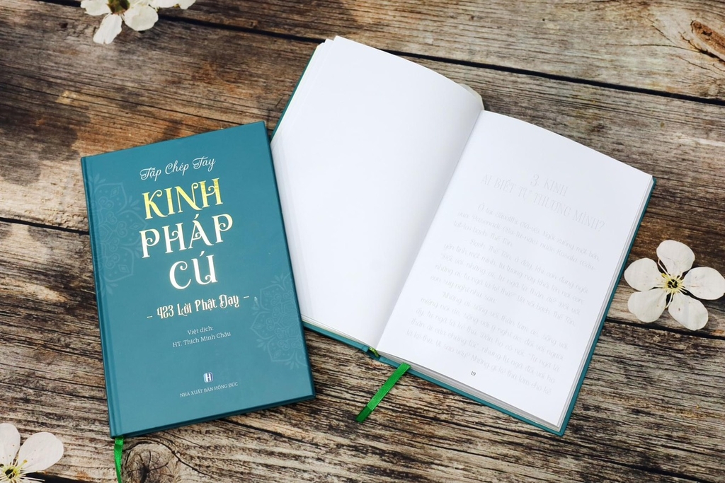 Tập chép Kinh Pháp Cú và Phật dạy người Cư Sĩ