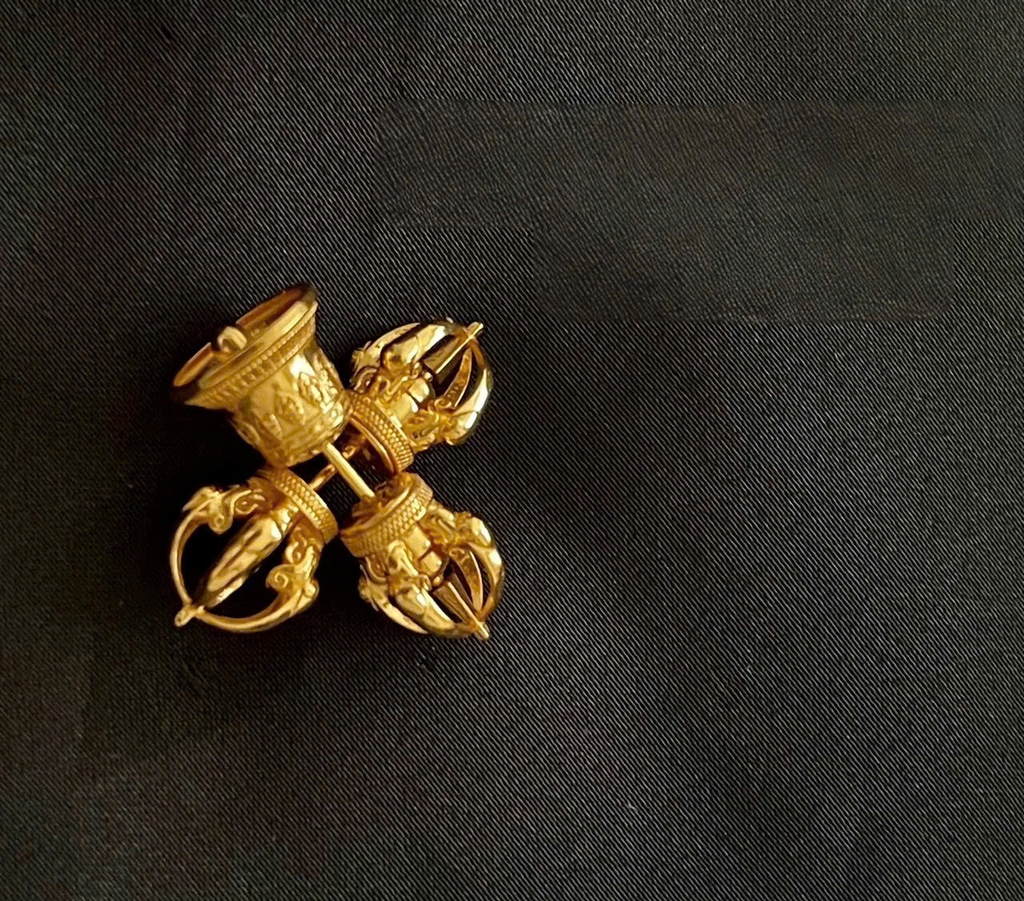 Order khuyên tai Chuông Chày Kim Cang bằng bạc 925 mạ vàng 5 lớp