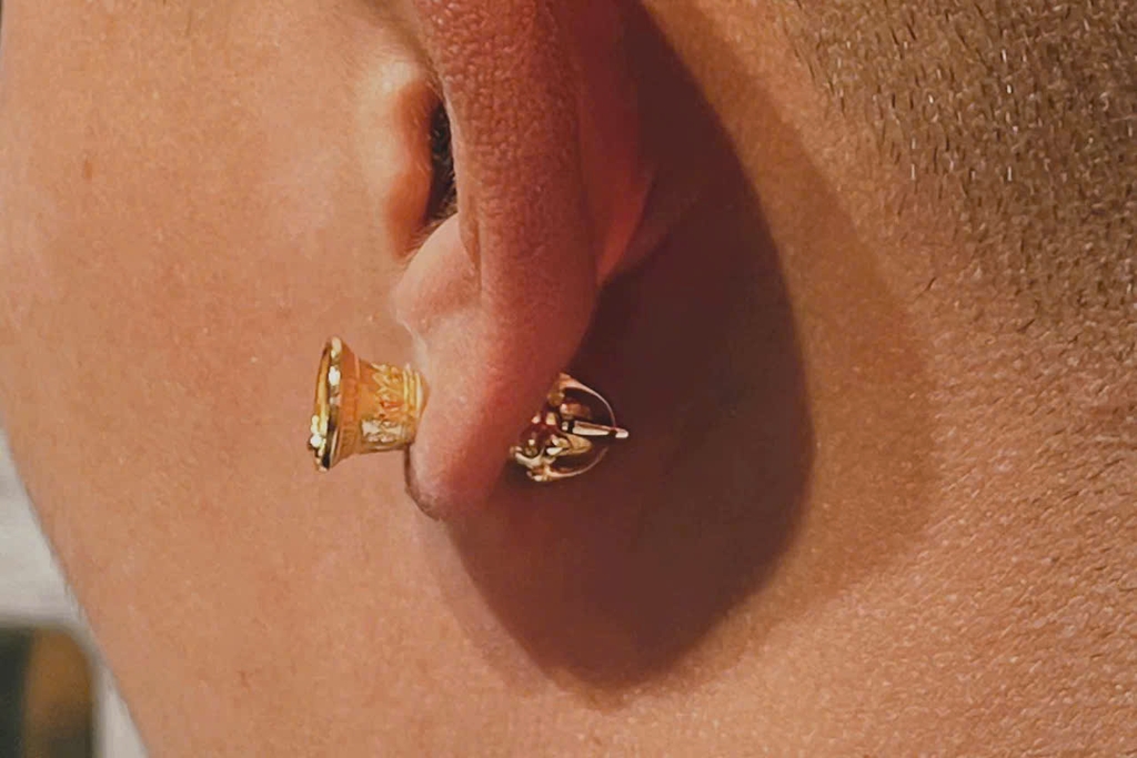 Order khuyên tai Chuông Chày Kim Cang bằng bạc 925 mạ vàng 5 lớp