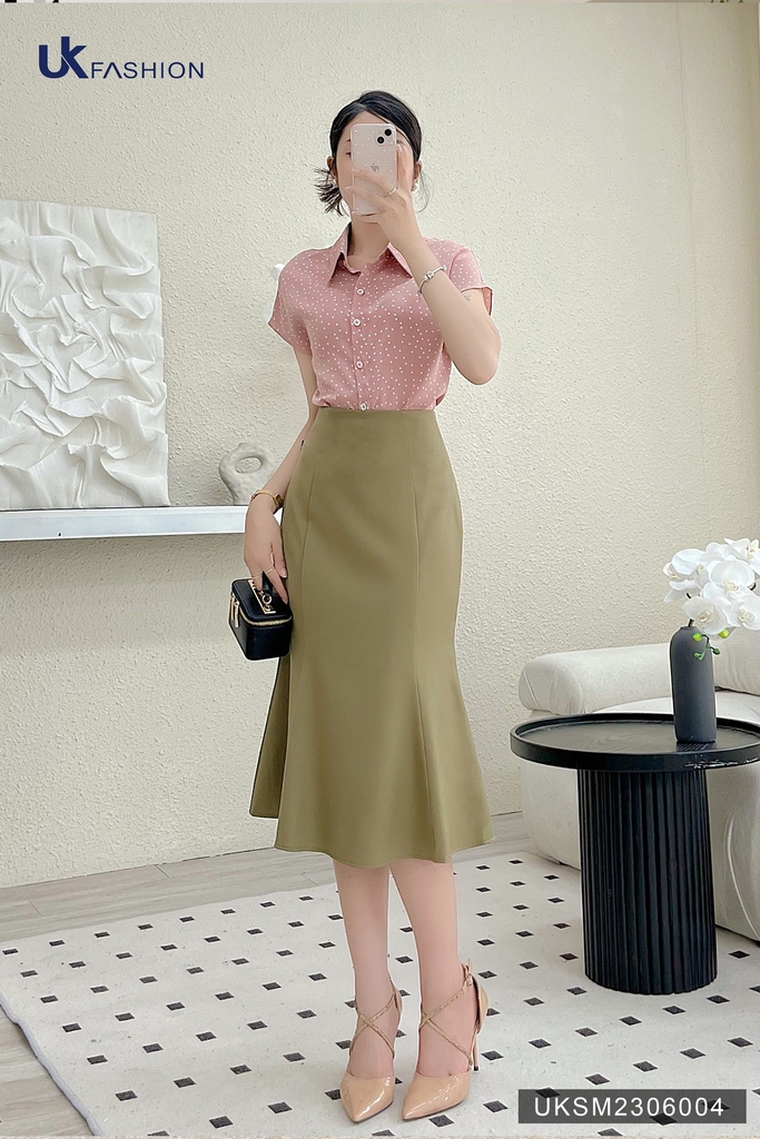 Áo Sơ Mi Chấm Bi Vai Chờm UK Fashion Cao Cấp, Màu Sắc Trendy UKSM2306004