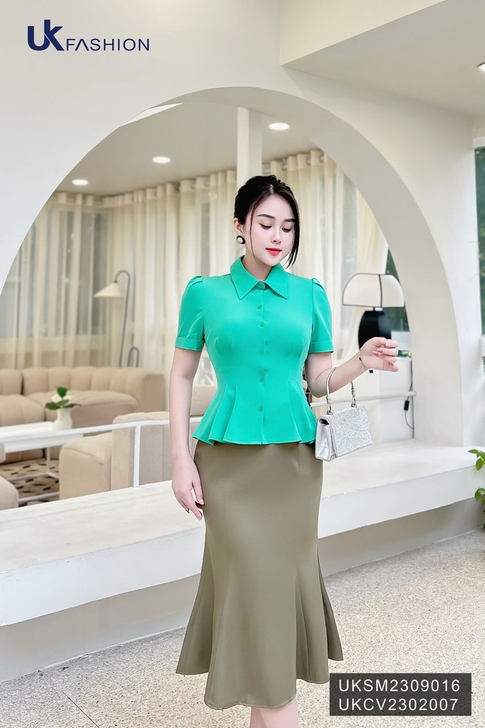 Áo Sơ Mi Cổ Đức Tay Xếp Eo UK Fashion Cực Hack Dáng UKSM2309016