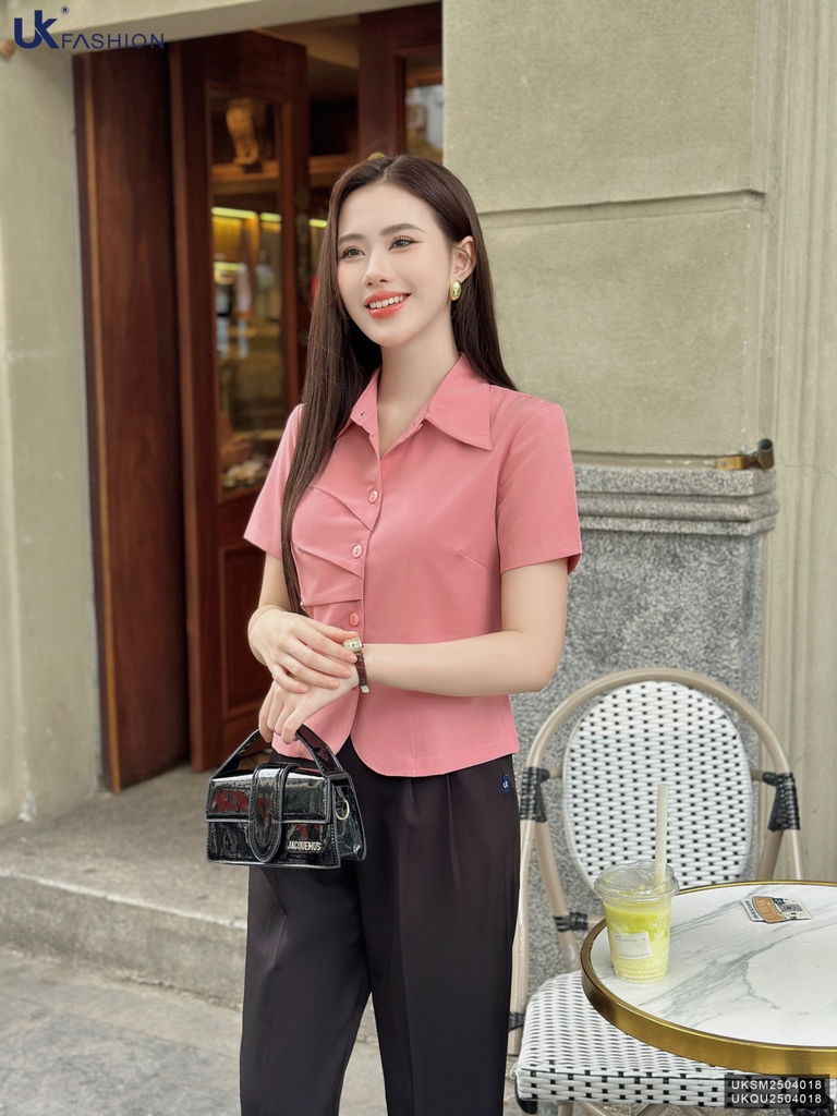 Sơ mi xếp ngực chéo hàng thiết kế mới lạ UKSM2504018