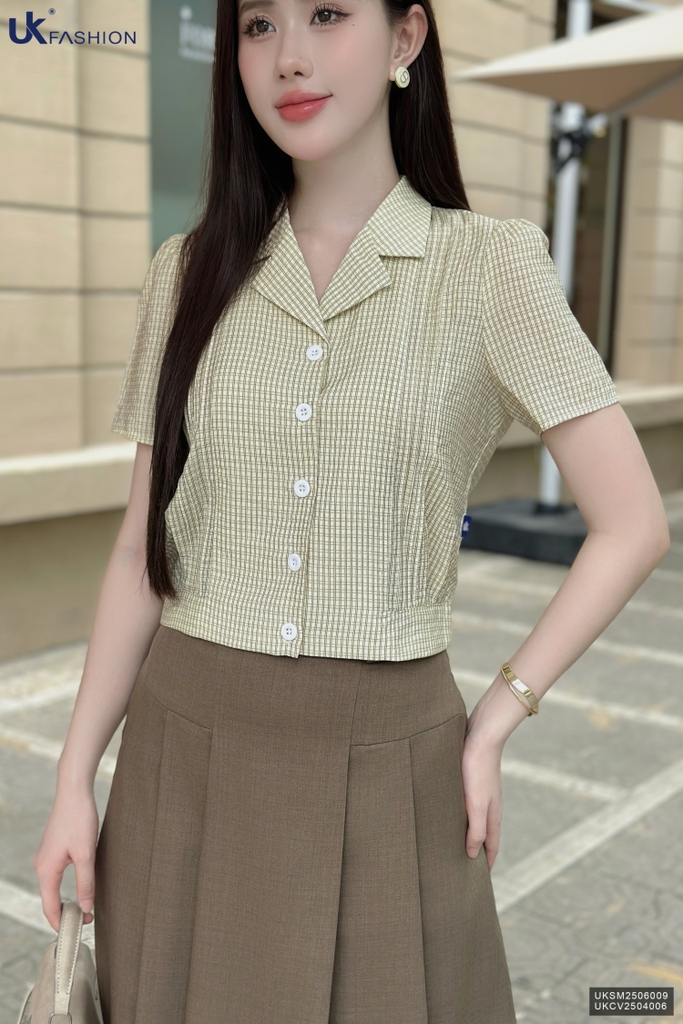 Sơ mi mí kẻ cổ ve mới lạ UKSM2506009