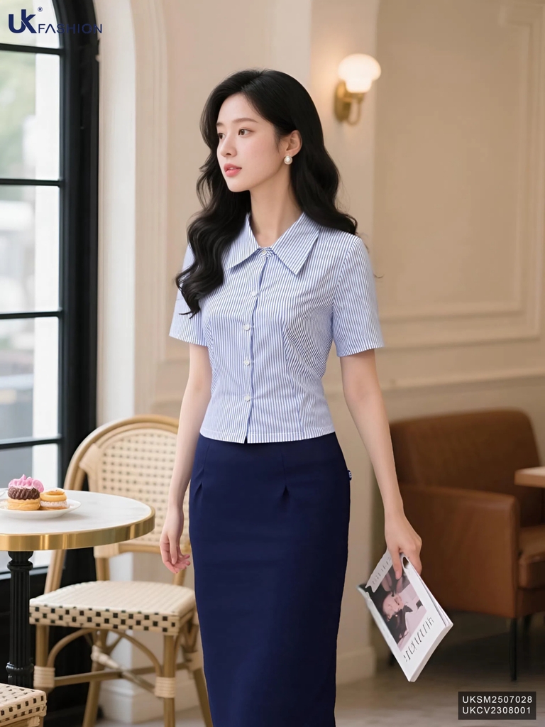 Sơ mi kẻ ôm vừa cộc tay UKSM2507028