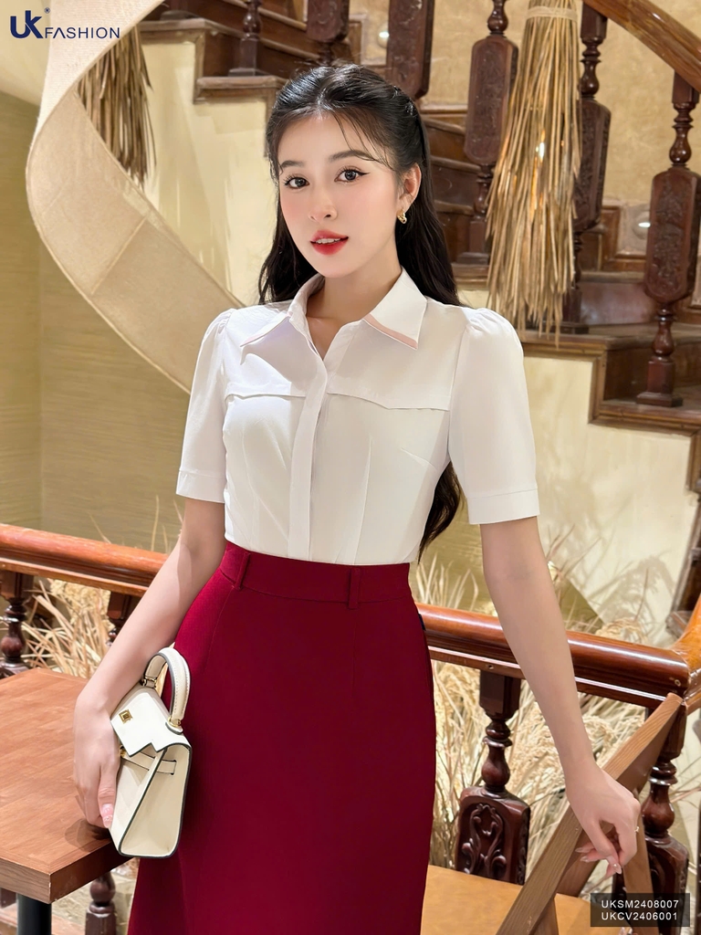 Sơ mi ngắn tay diễu ngực phối lá cổ xinh xắn, dễ mặc UKSM2408007