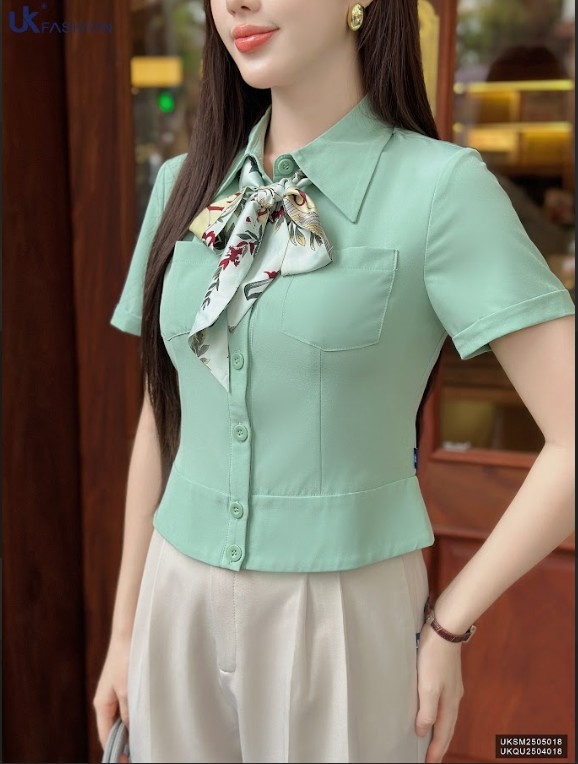 Sơ mi cổ đức túi ốp bản gấu nhẹ nhàng, mềm mịn, mướt mát UKSM2505018