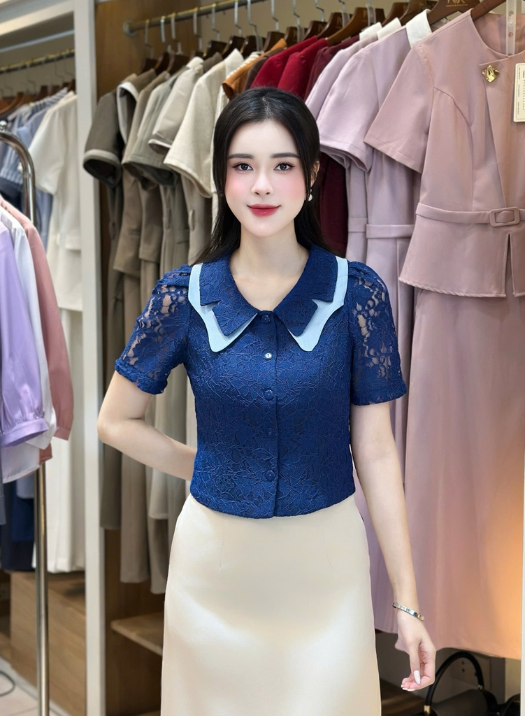 Sơ mi cổ ren kép điệu đà UKSM2508014