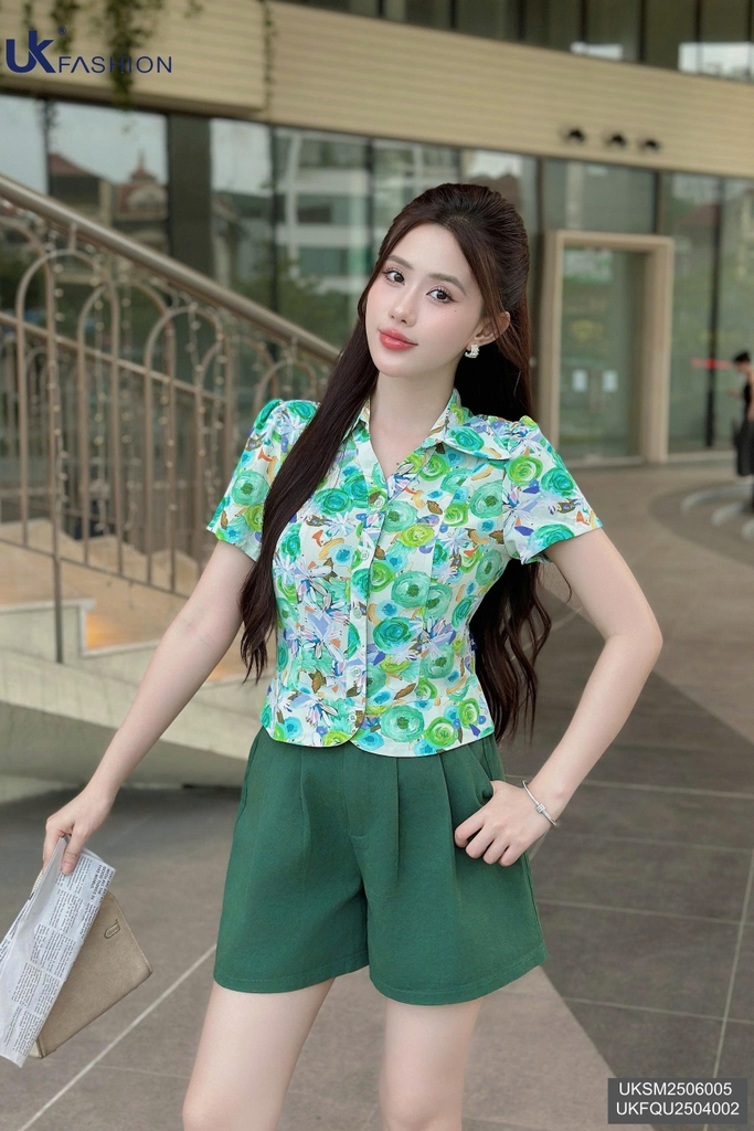 Sơ mi hoa V cổ lá rực rõ, xinh xắn, điệu đà UKSM2506005