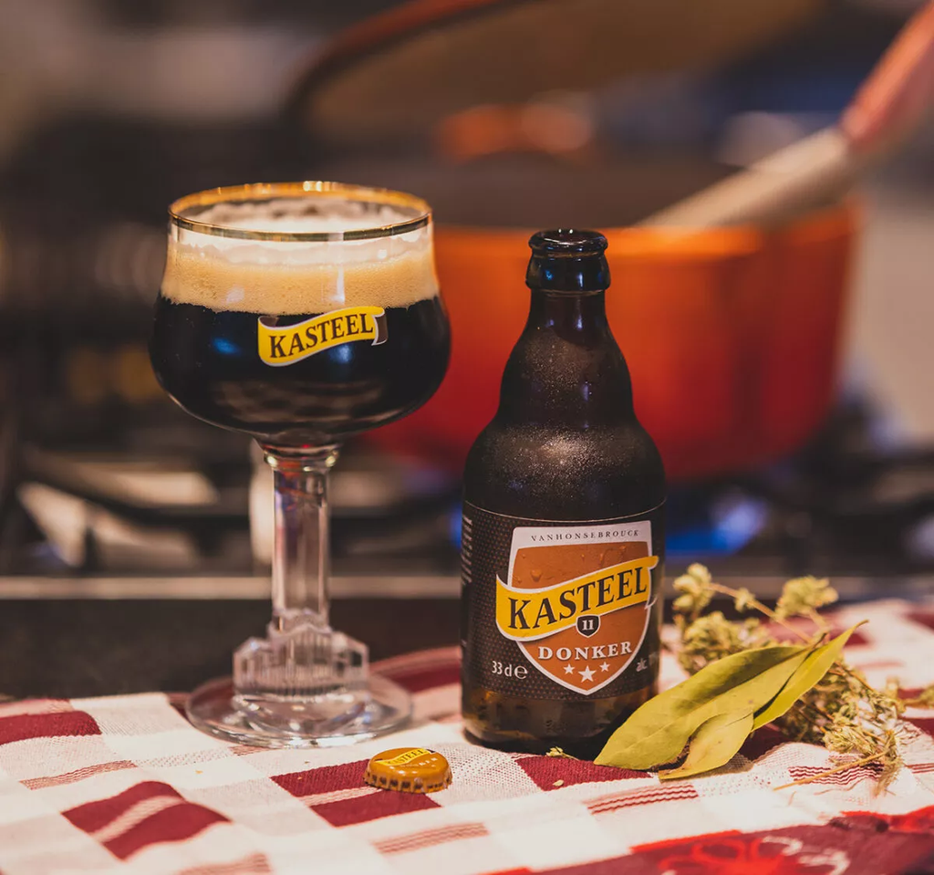 Bia Kasteel Donker Chai 330ml