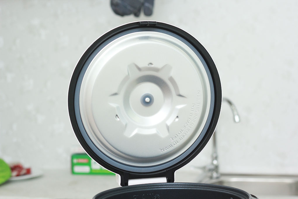 Nồi cơm điện 1.8 lit Cuckoo CR1055 (Trắng Đỏ)