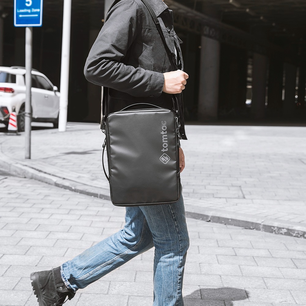 Túi Đeo Chéo Tomtoc (Usa) Urban Codura Shoulder Bags For Macbook 15'/16’ Black (H14-E02D)