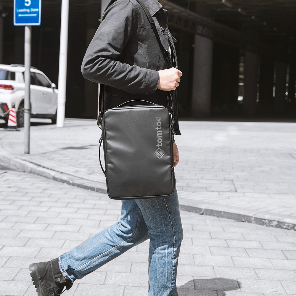 Túi Đeo Chéo Tomtoc (Usa) Urban Codura Shoulder Bags For Macbook 13’/14’ Black (H14-C01D)