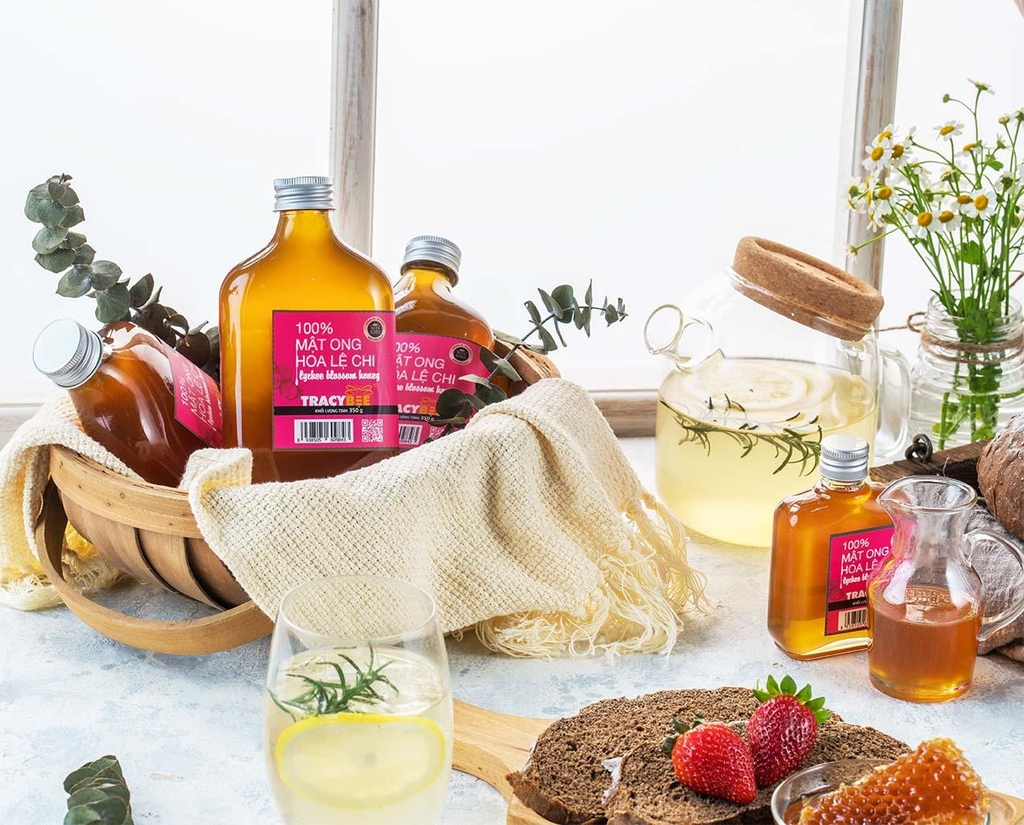 Mật Ong Hoa Lệ Chi (Hoa Vải) Tracybee 350gr – Nguyên Chất 100%, Thơm Dịu Tự Nhiên