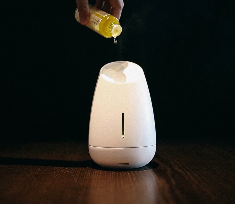 Máy khuếch tán tinh dầu có đèn YH Mipow Vaso Aroma Diffuser Version 2 Made in USA NEW 2024