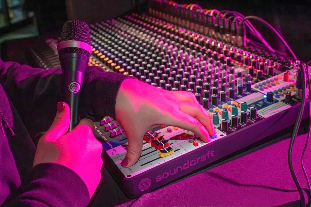 Soundcraft Signature Plus 32