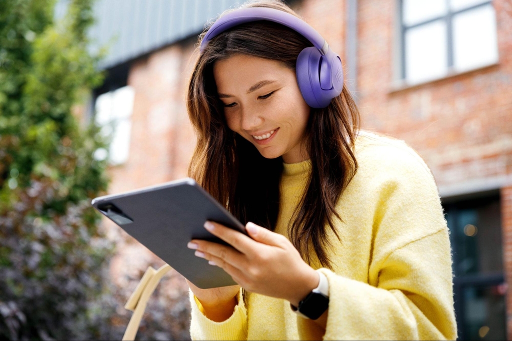 JBL Tune 780nc
