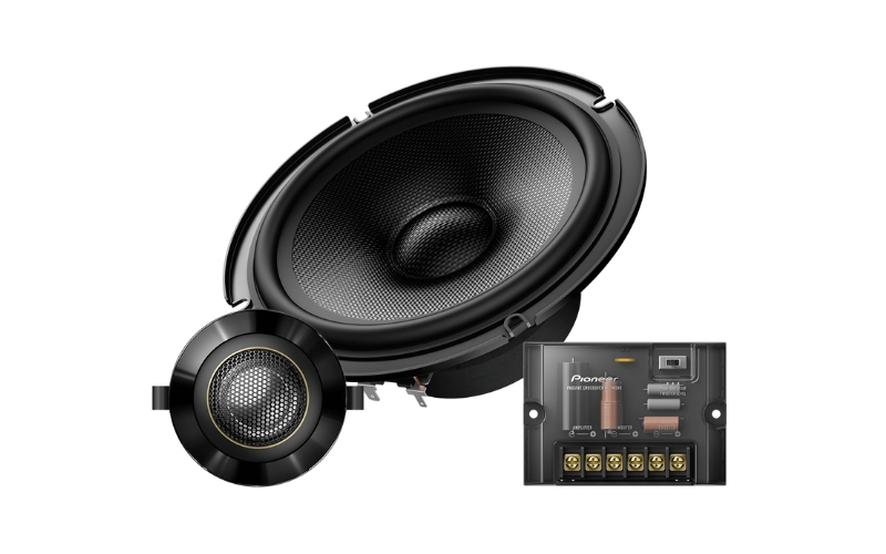 loa-phan-tan-lap-tren-xe-o-to-pioneer-ts-z65ch