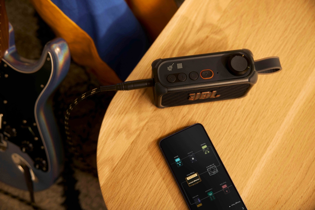 loa-jbl-bandbox-solo-5