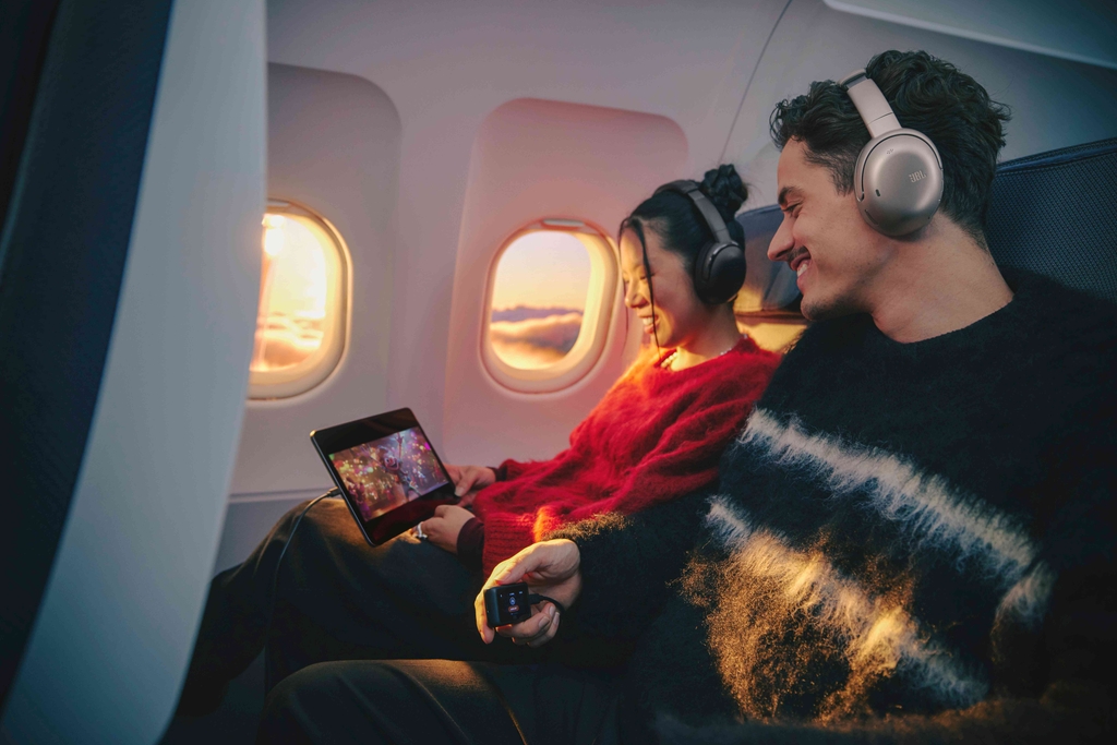 jbl-tour-one-m3-smart-tx-2