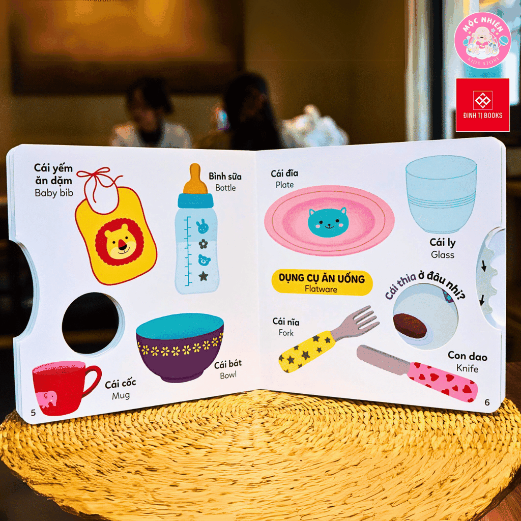 Sách - Xoay xoay xoay - Đi tìm… - Đinh Tị Books