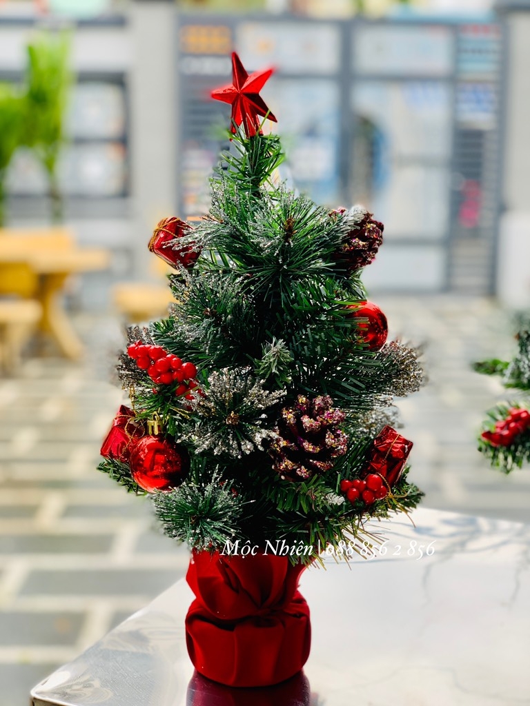 Cây thông Noel để bàn kèm phụ kiện trang trí (hàng công ty)
