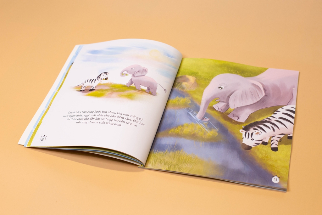 Truyện Kể Cho Bé Trước Giờ Đi Ngủ - Khói Và Xám (Cuốn sách hóm hỉnh về tình bạn, tặng 1 sticker nhân vật) - LionBooks