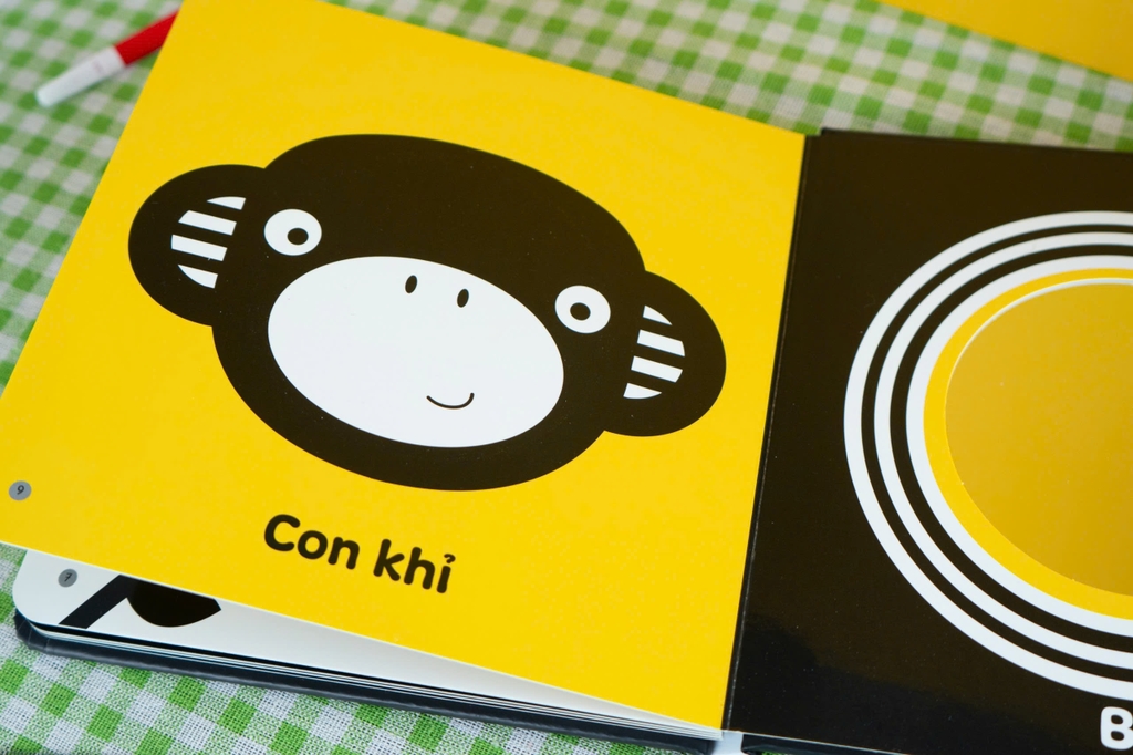 Combo 04 quyển Sách Tương Tác Kích Thích Thị Giác và Xúc Giác (0 - 3 Tuổi) - Đinh Tị Books