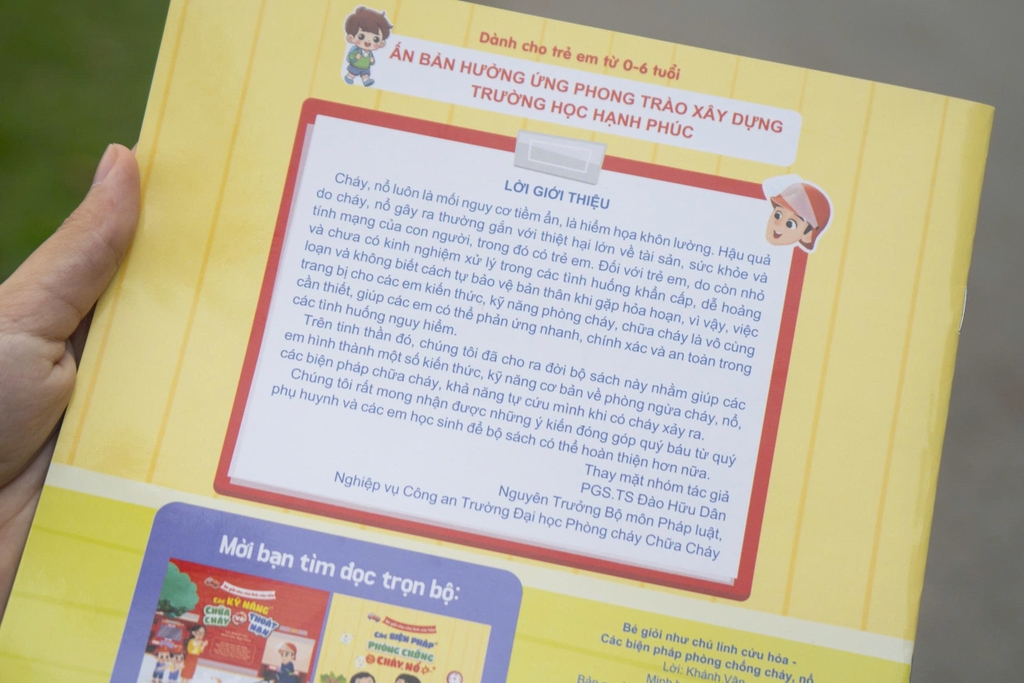 Sách - Bé giỏi như chú lính cứu hỏa - Đinh Tị Books