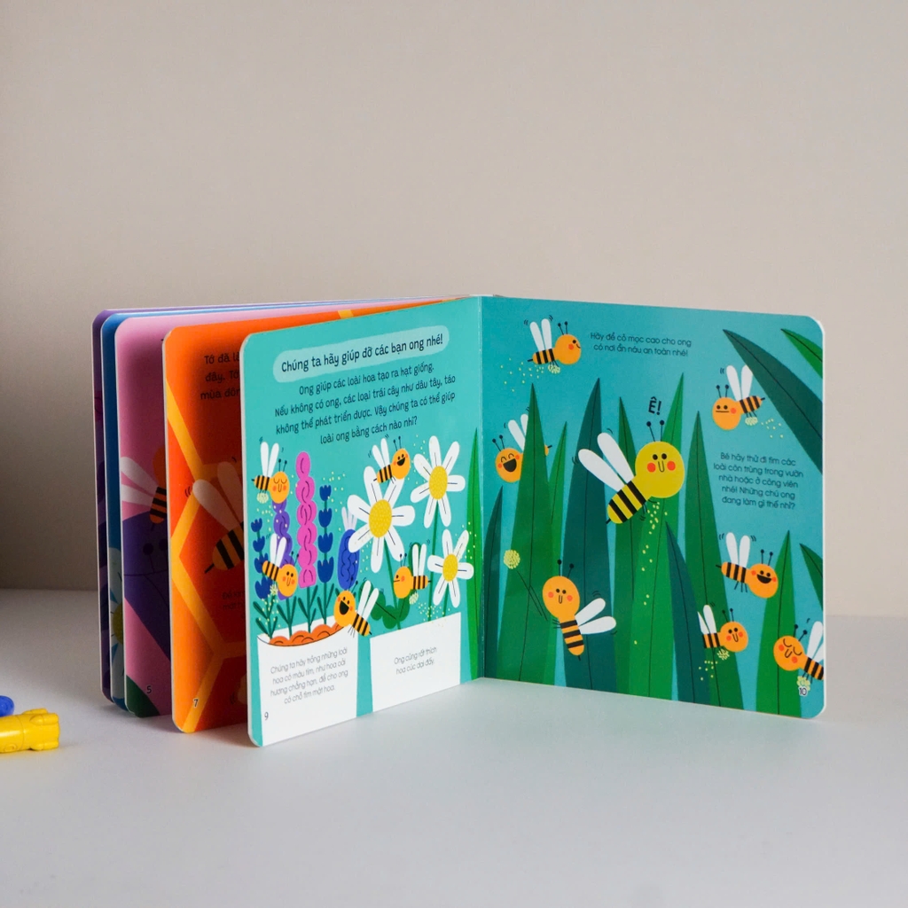 Sách tương tác cho bé - Thế giới nhỏ động đậy - Đinh Tị Books
