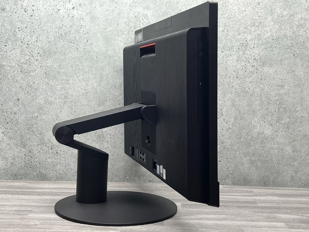 ThinkCentre M820z AIO | 21.5-inch enterprise desktop | Vi ThinkCentre M820z AIO | 21.5-inch enterprise desktop | Vi