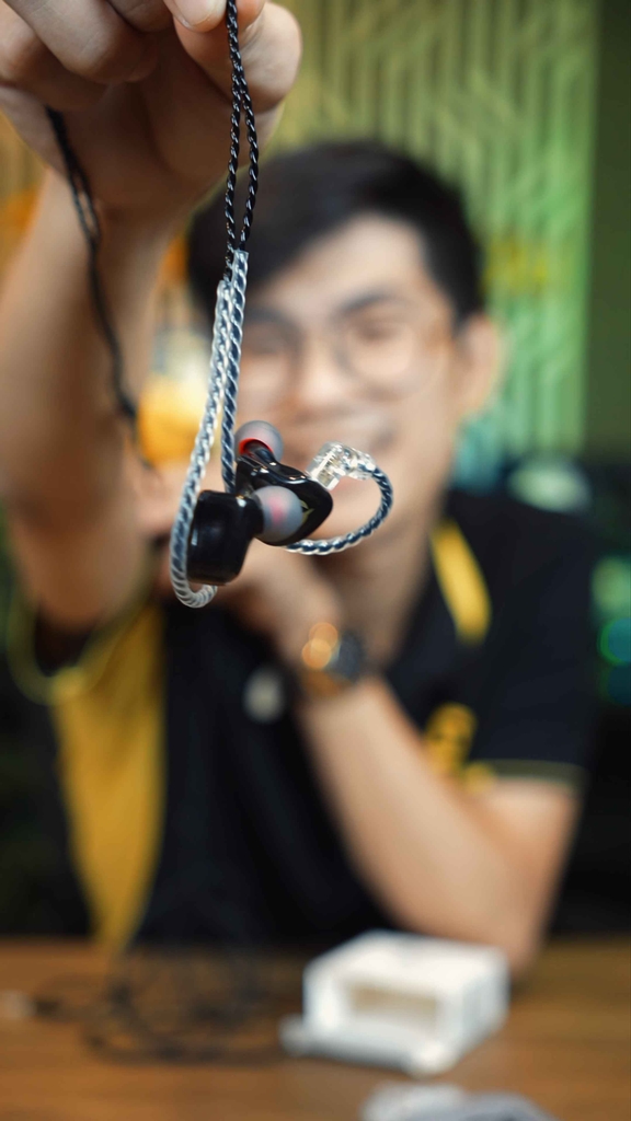 Tai Nghe Kiểm Âm Nhét Tai QKZ63 PRO