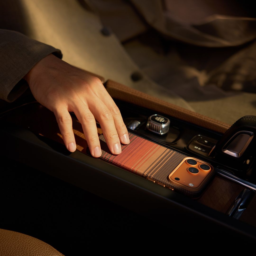 Ốp lưng iPhone 17 - PITAKA Aramid UltraGuard